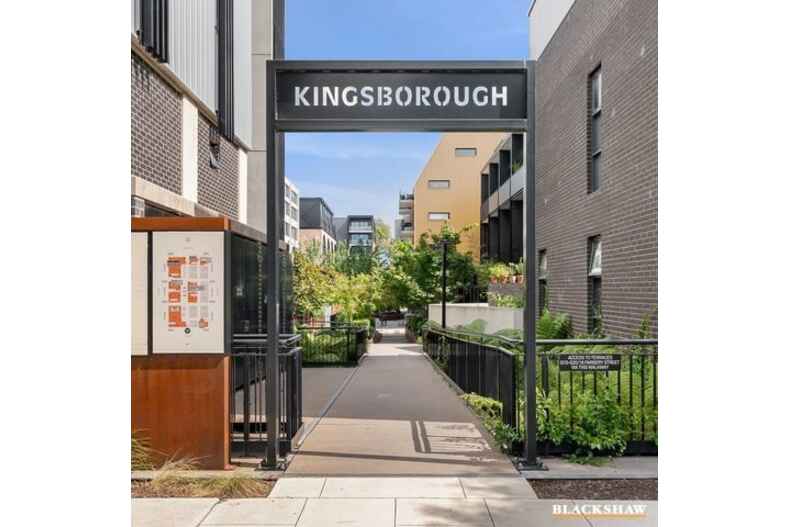 104/1 The Causeway  Kingston