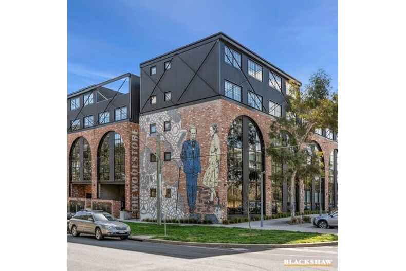 104/1 The Causeway  Kingston