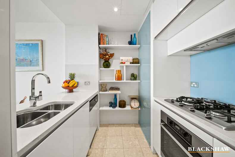 112/11 Trevillian Quay Kingston