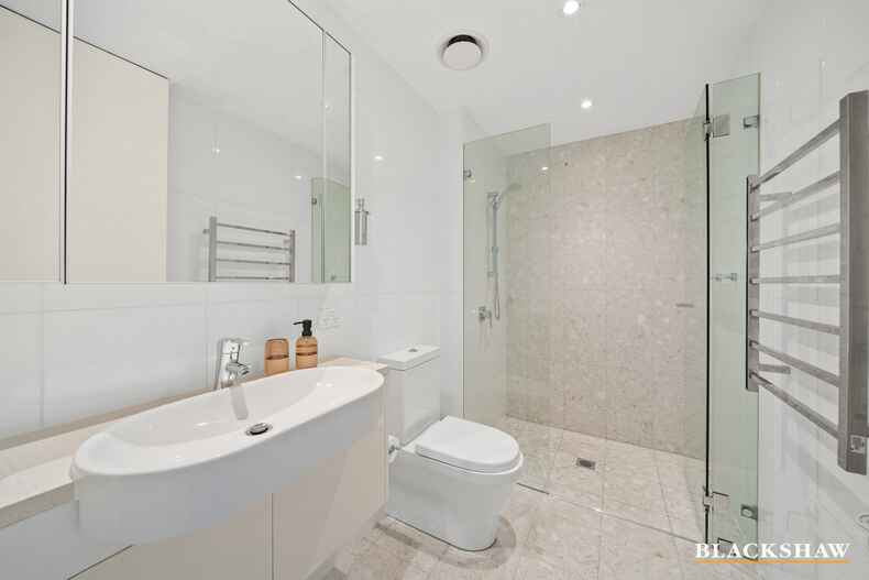 112/11 Trevillian Quay Kingston