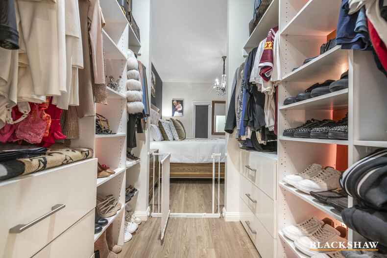 4/17 Bowman Street Macquarie