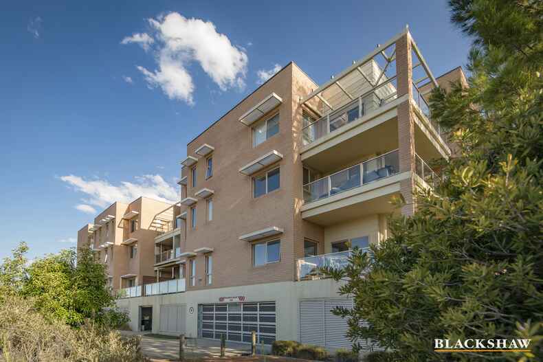 4/17 Bowman Street Macquarie