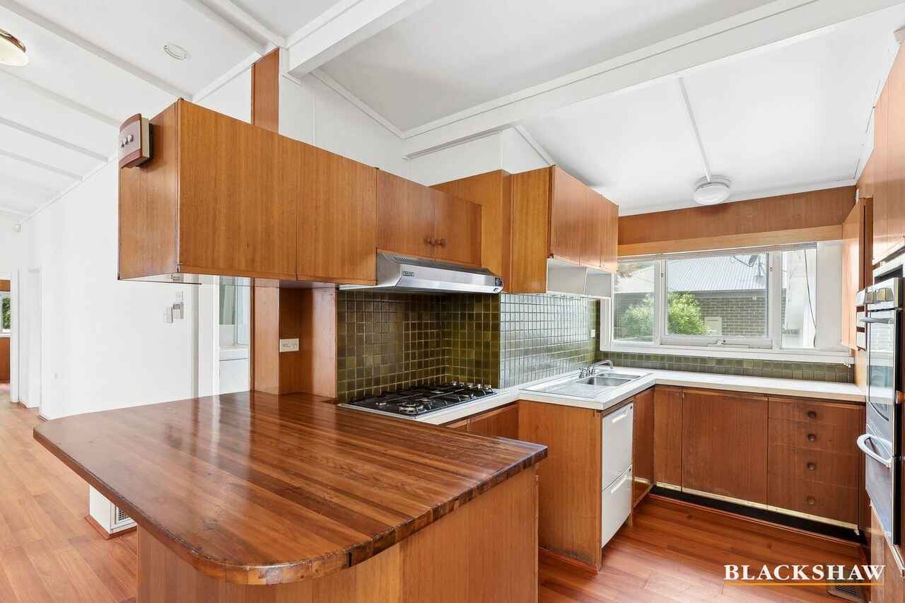 45 Fergusson Crescent Deakin