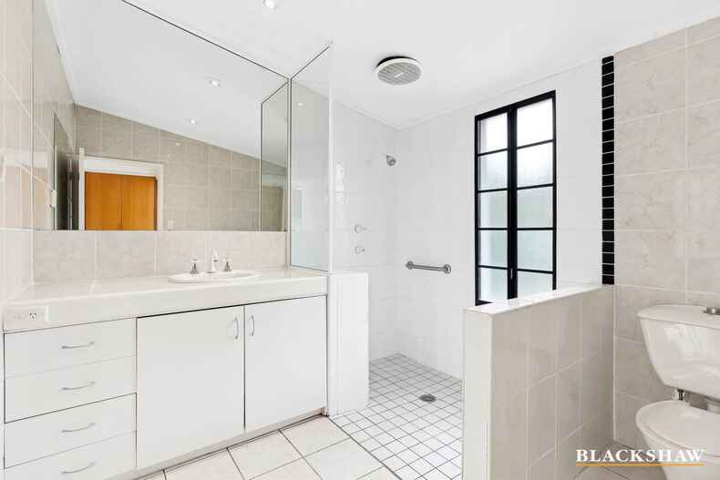 45 Fergusson Crescent Deakin 45 Fergusson Crescent Deakin