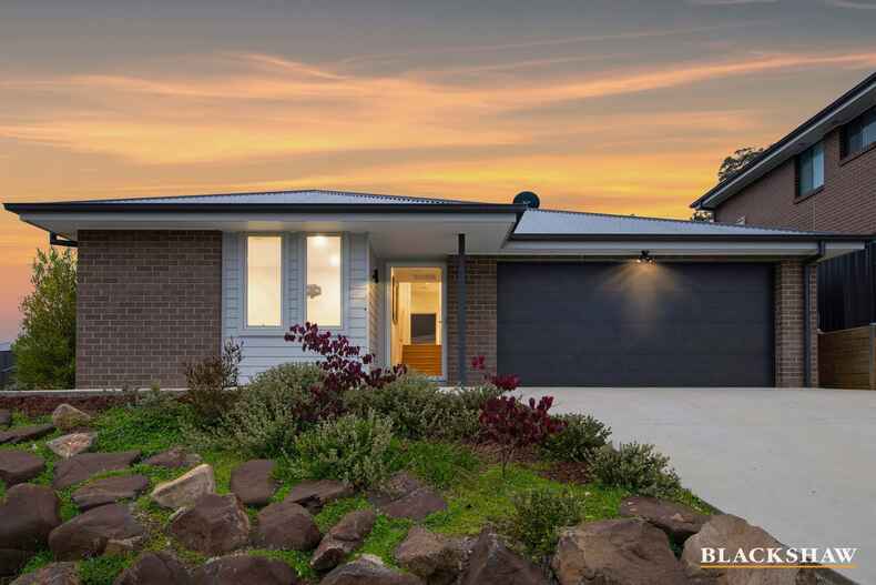 110 Freycinet Drive Sunshine Bay 110 Freycinet Drive Sunshine Bay