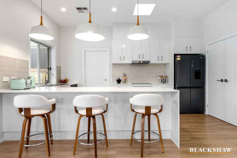 110 Freycinet Drive Sunshine Bay 110 Freycinet Drive Sunshine Bay