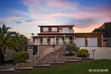 1 Crinoline Street Crestwood