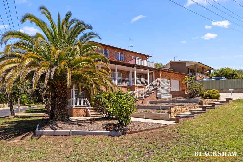 1 Crinoline Street Crestwood