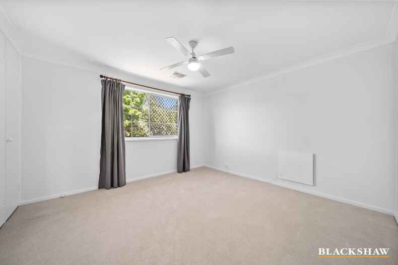 1 Crinoline Street Crestwood