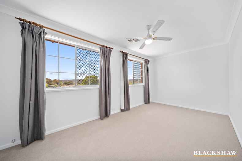 1 Crinoline Street Crestwood