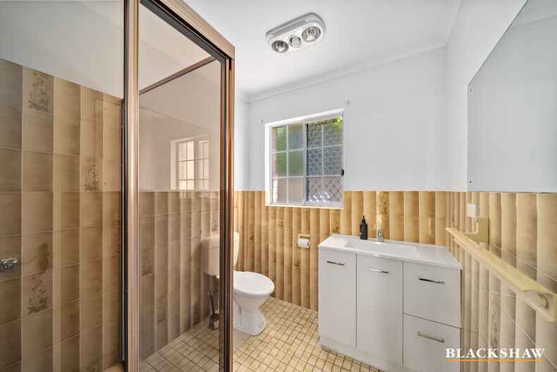 1 Crinoline Street Crestwood