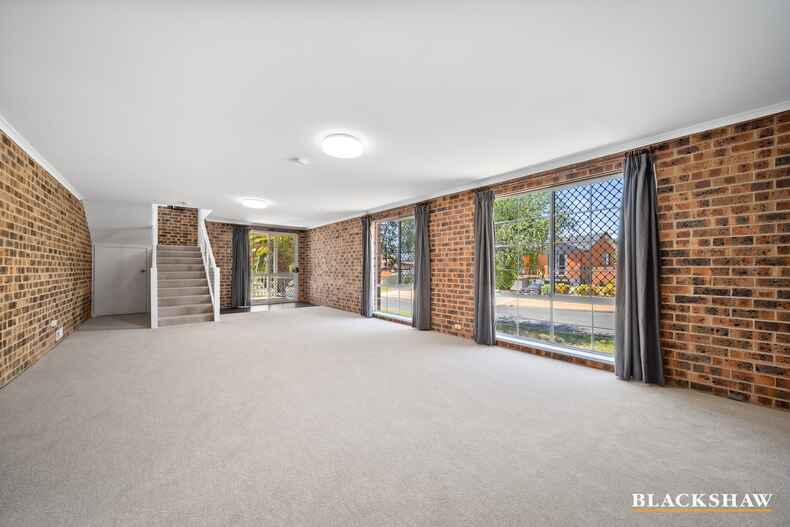 1 Crinoline Street Crestwood