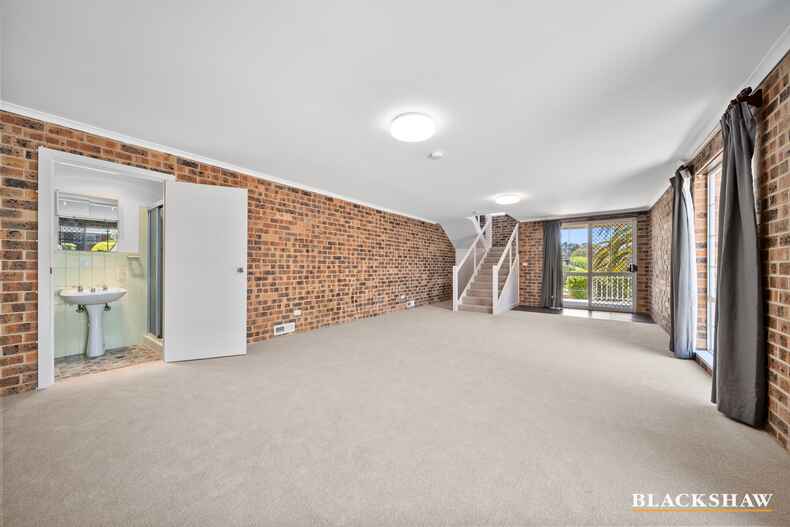 1 Crinoline Street Crestwood