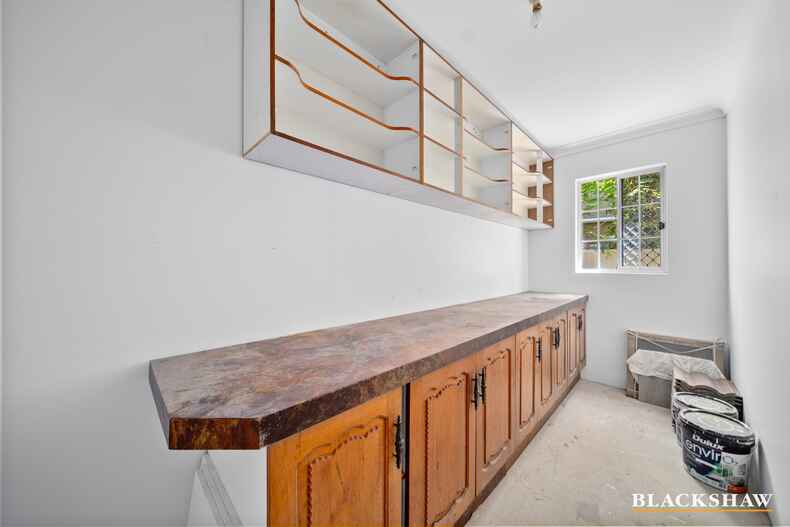 1 Crinoline Street Crestwood