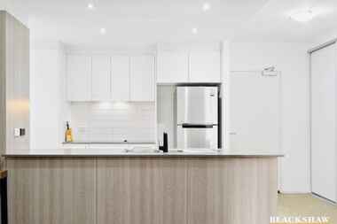 85/121 Easty Street Phillip