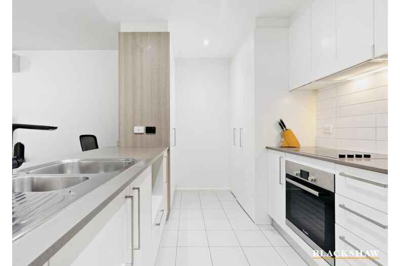 85/121 Easty Street Phillip