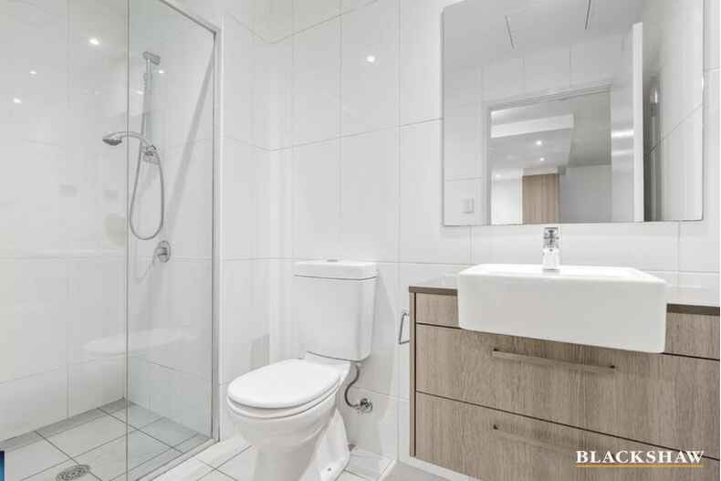 85/121 Easty Street Phillip