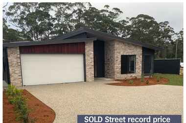 14 Azure Avenue Broulee