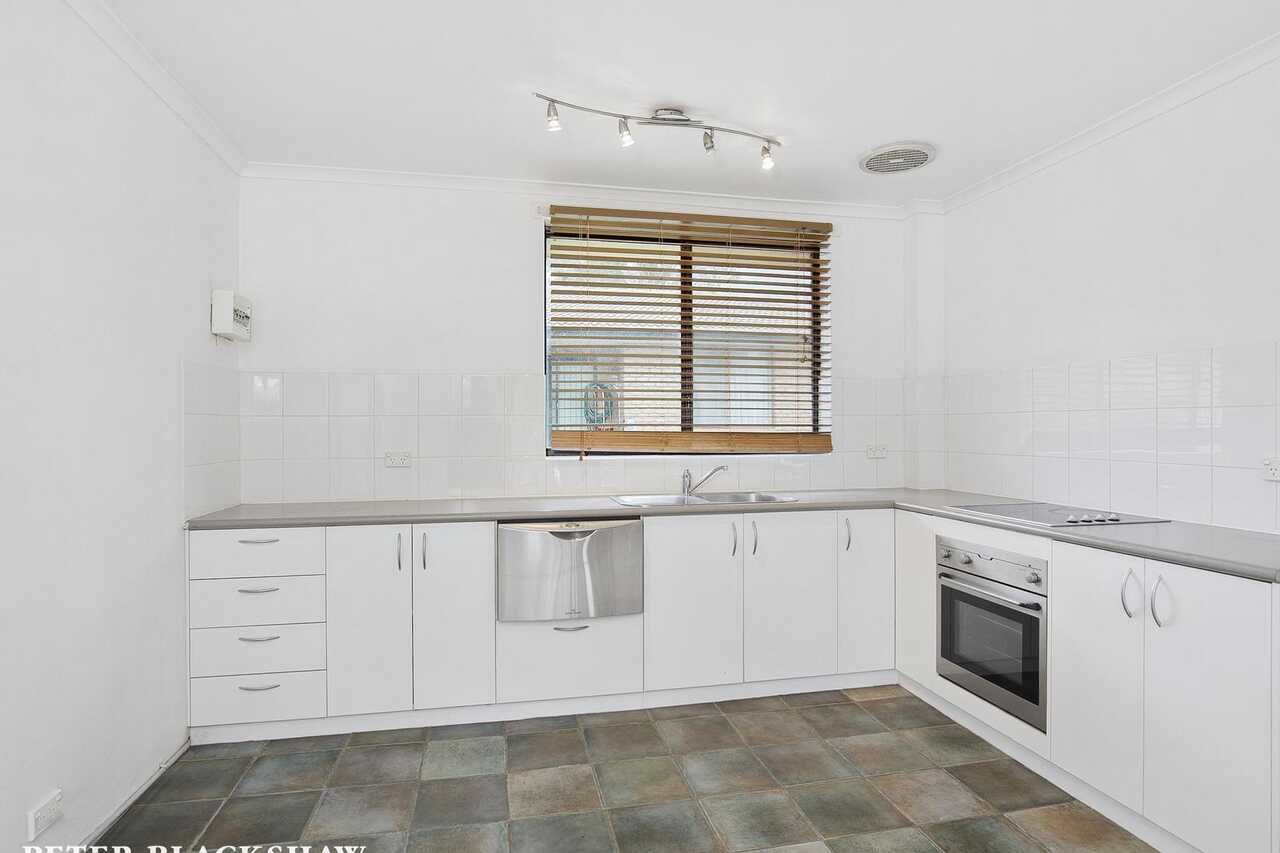 5/90 Collett Street Queanbeyan
