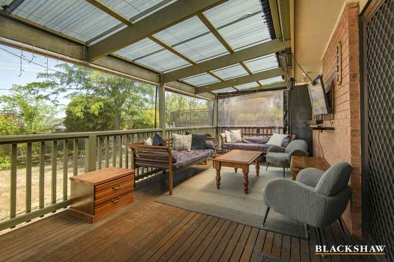 22 Degraves Crescent Wanniassa 22 Degraves Crescent Wanniassa