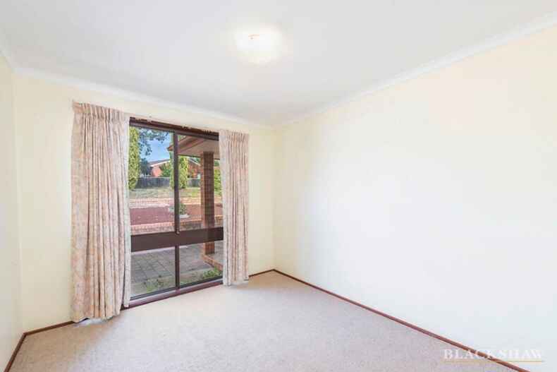 63 MacCallum Circuit Florey