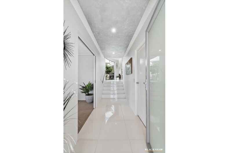 8 Hunter Place Sunshine Bay 8 Hunter Place Sunshine Bay