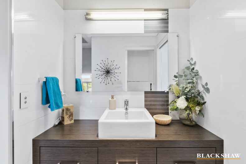 8 Hunter Place Sunshine Bay 8 Hunter Place Sunshine Bay