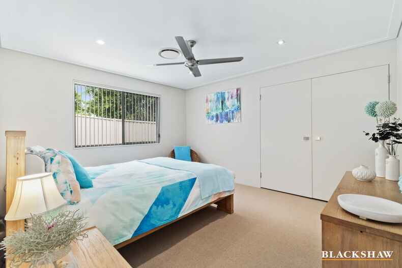 8 Hunter Place Sunshine Bay 8 Hunter Place Sunshine Bay