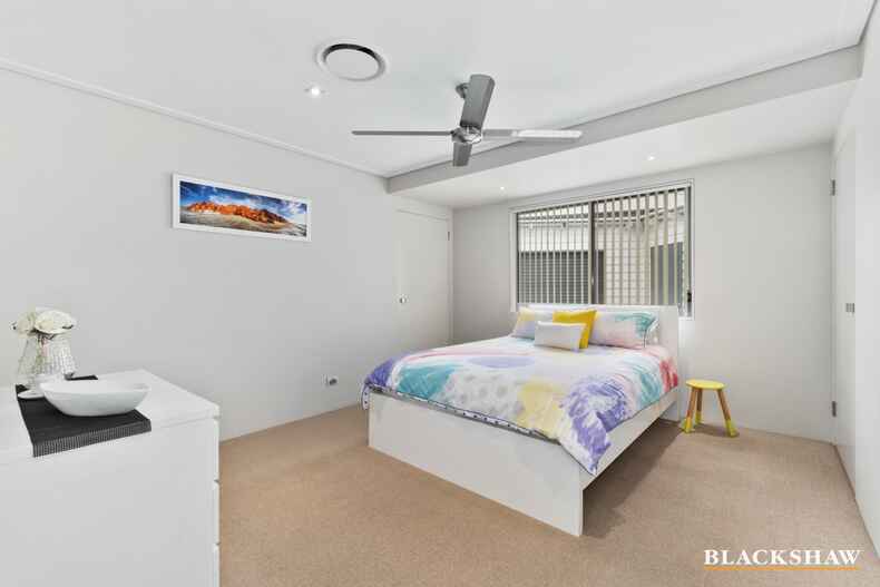 8 Hunter Place Sunshine Bay 8 Hunter Place Sunshine Bay