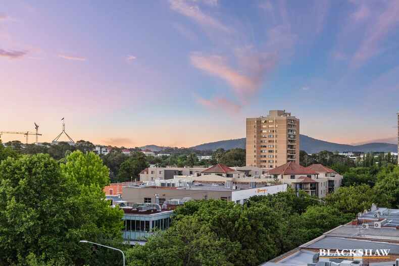 510/34 Eyre Street Kingston