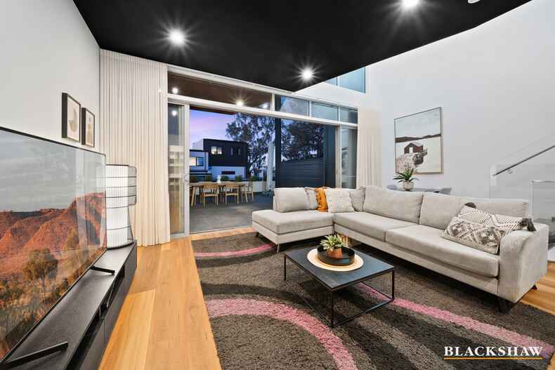 2/4 Endeavour Street Red Hill 2/4 Endeavour Street Red Hill