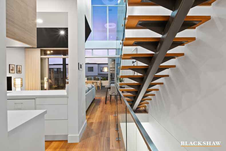 2/4 Endeavour Street Red Hill 2/4 Endeavour Street Red Hill