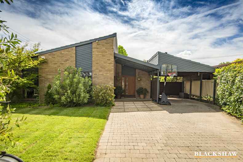 31 Garrick Street Fadden 31 Garrick Street Fadden