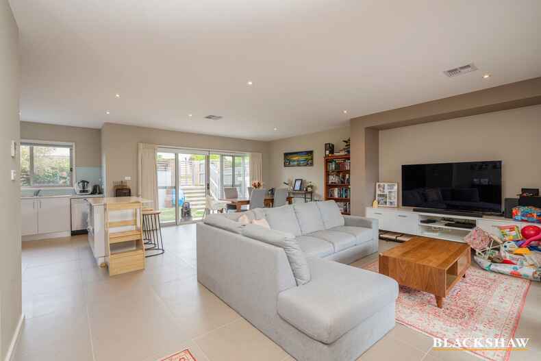 10/29 Bott Crescent Casey 10/29 Bott Crescent Casey