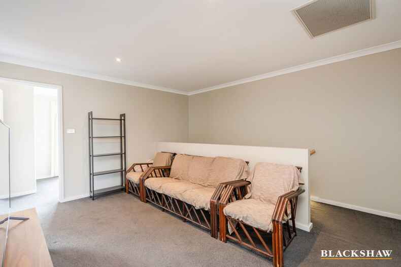 10/29 Bott Crescent Casey 10/29 Bott Crescent Casey