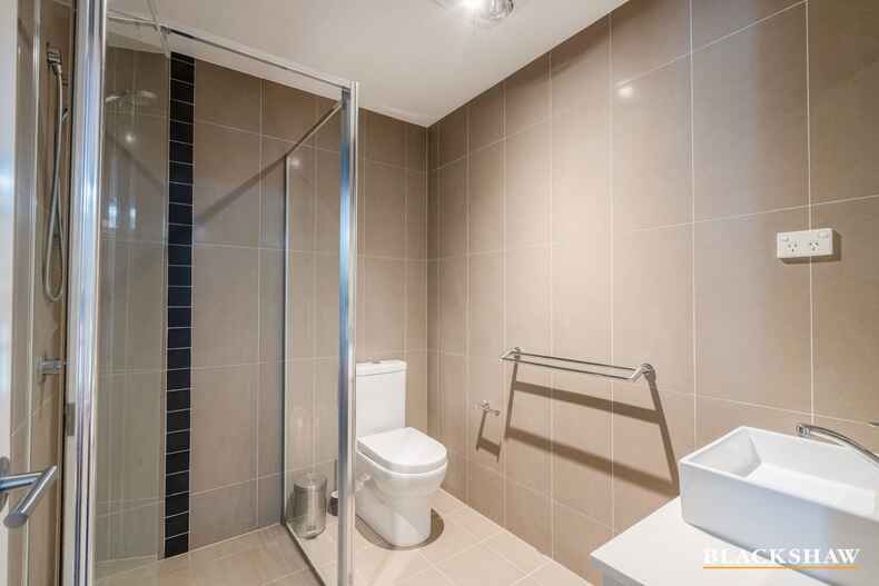 10/29 Bott Crescent Casey 10/29 Bott Crescent Casey