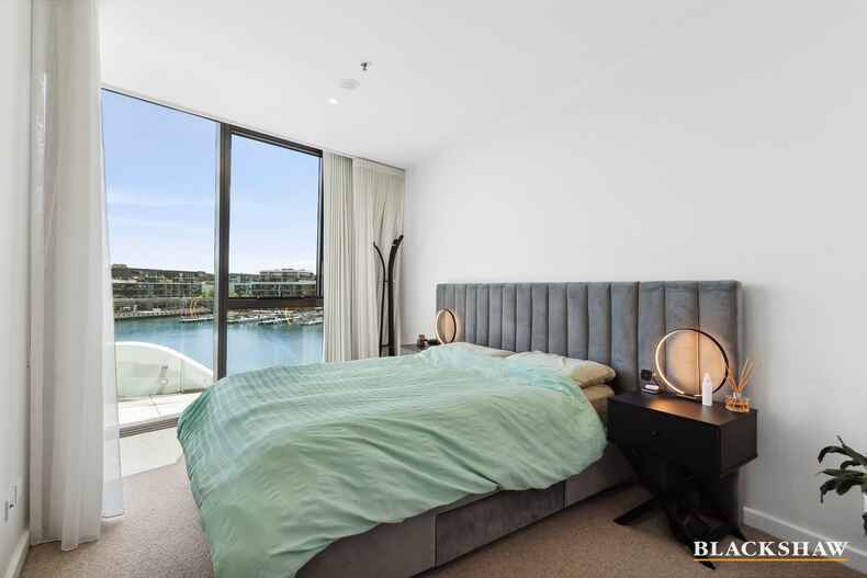 302/45 Honeysett View Kingston