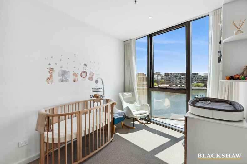 302/45 Honeysett View Kingston