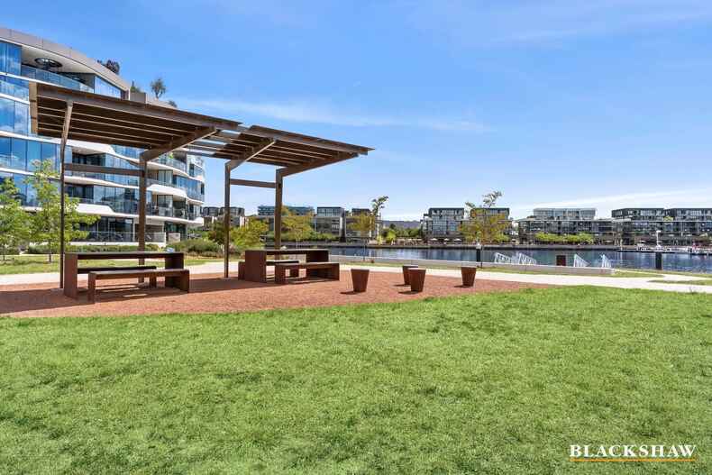 302/45 Honeysett View Kingston