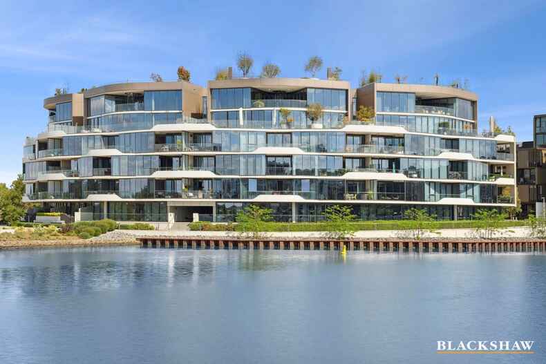 302/45 Honeysett View Kingston