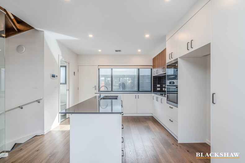 50/33 Braybrooke Street Bruce