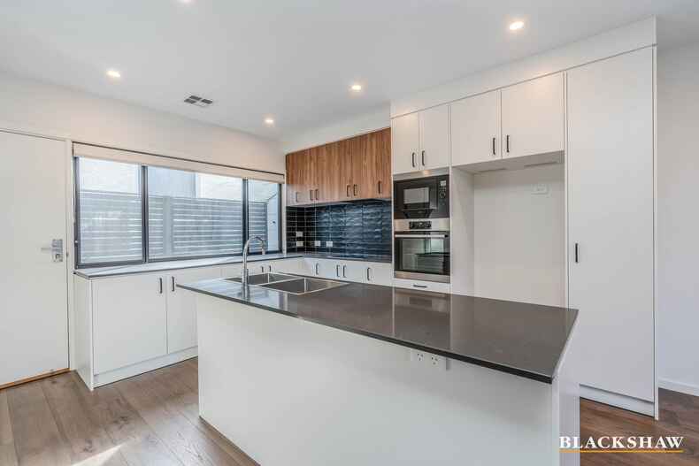 50/33 Braybrooke Street Bruce