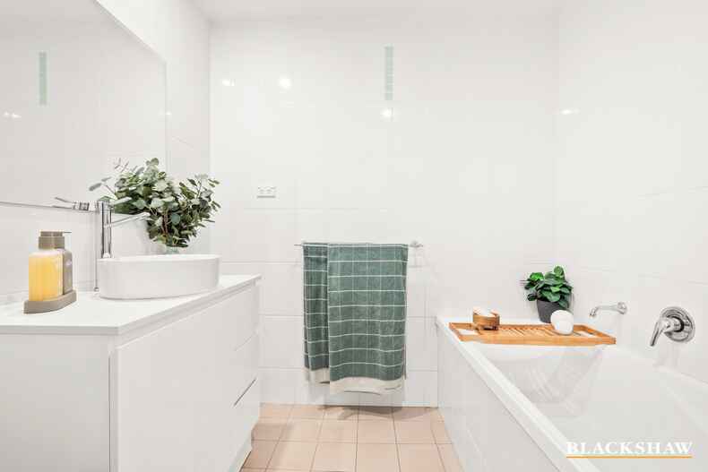 24/40 Eileen Good Street Greenway 24/40 Eileen Good Street Greenway