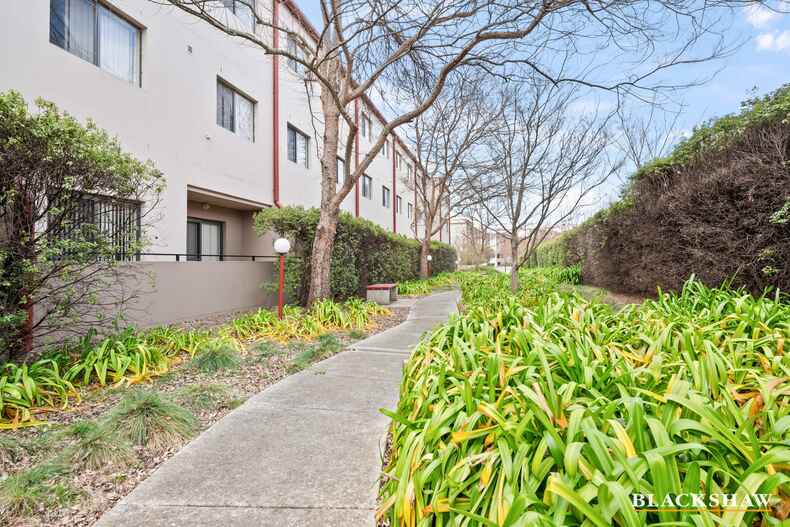 24/40 Eileen Good Street Greenway 24/40 Eileen Good Street Greenway