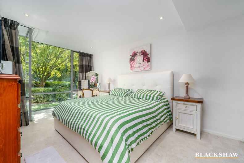 1/49 Printers Way Kingston