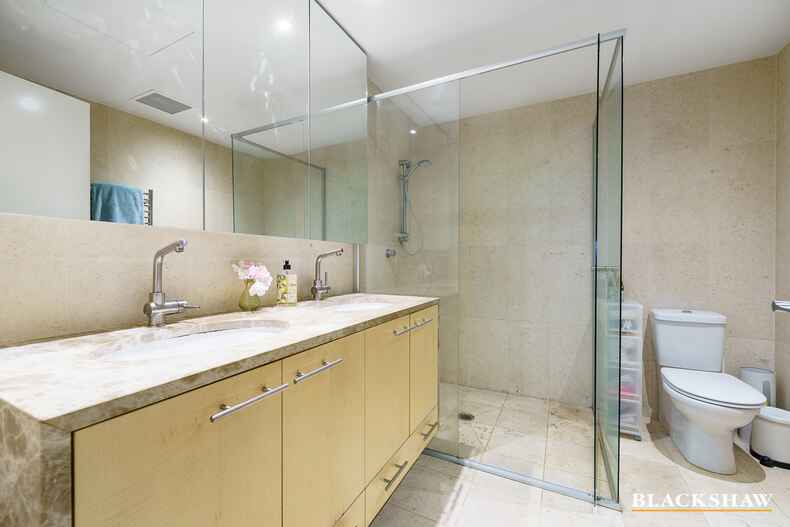 1/49 Printers Way Kingston