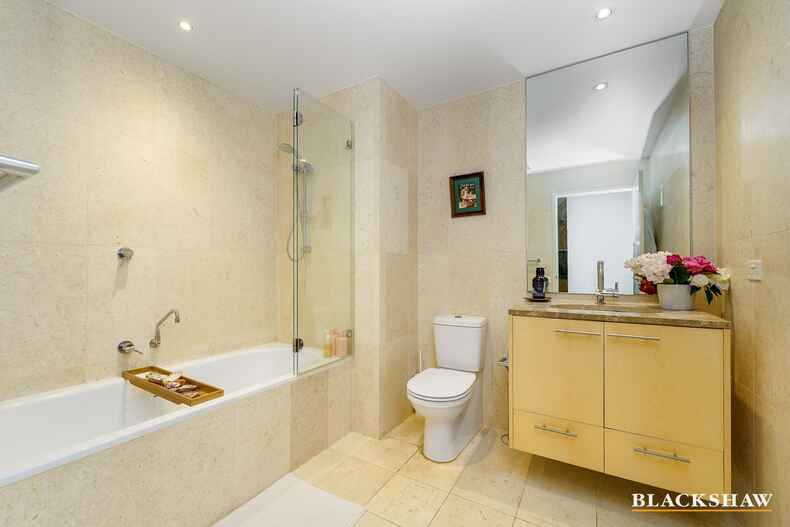 1/49 Printers Way Kingston