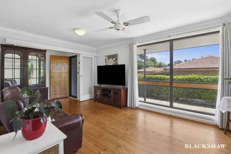 6 Spears Place Holt 6 Spears Place Holt