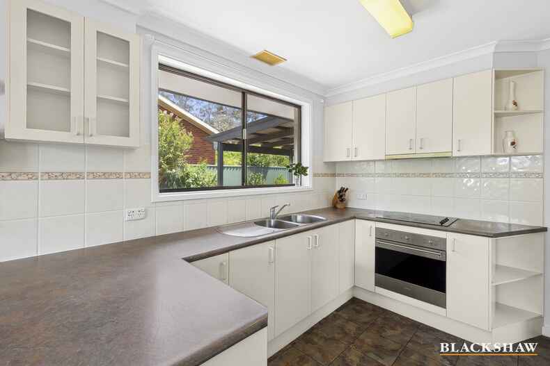 6 Spears Place Holt 6 Spears Place Holt