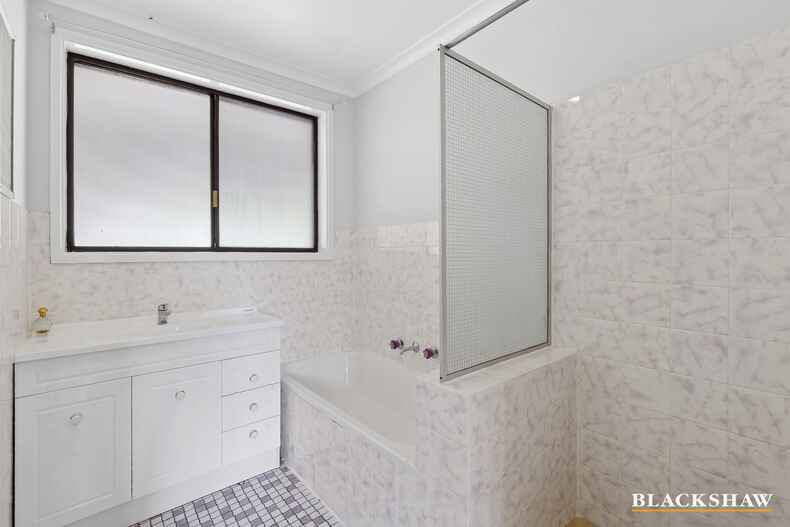 6 Spears Place Holt 6 Spears Place Holt